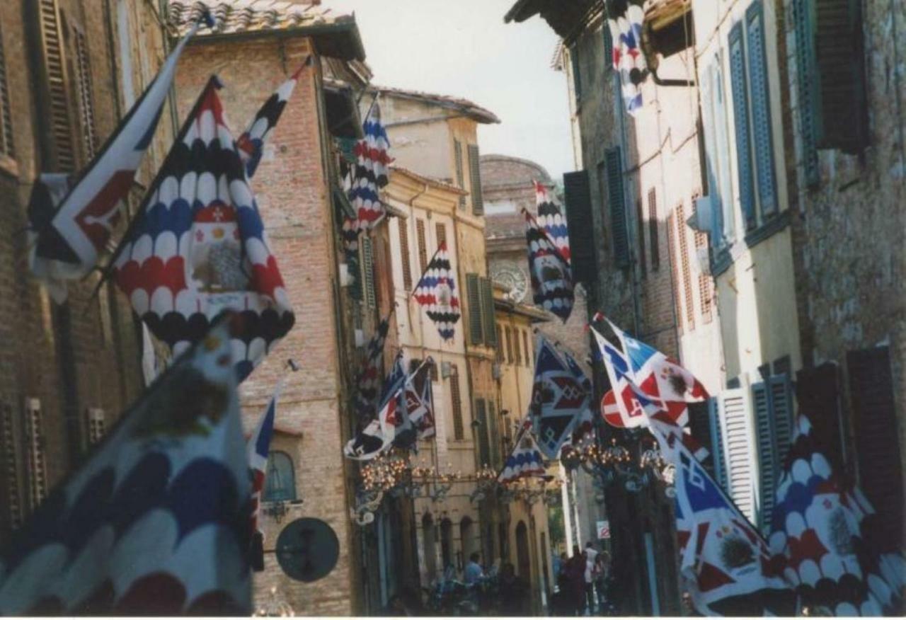Apartamento La Casa In Camollia Siena Exterior foto